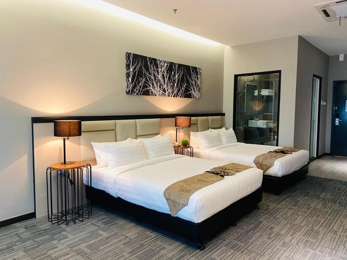 Glex Hotel Signature Johor Bahru Exterior foto